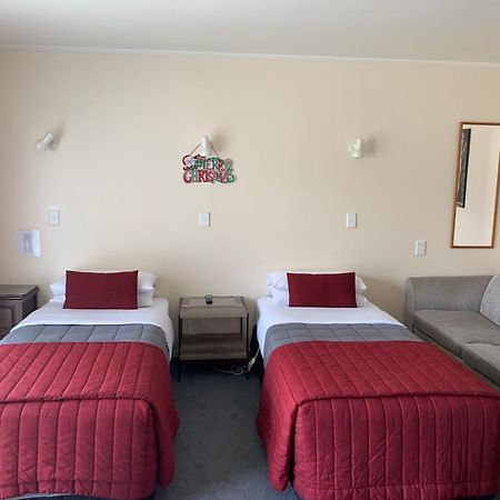 Amber Court Motel Те Анау Екстериор снимка