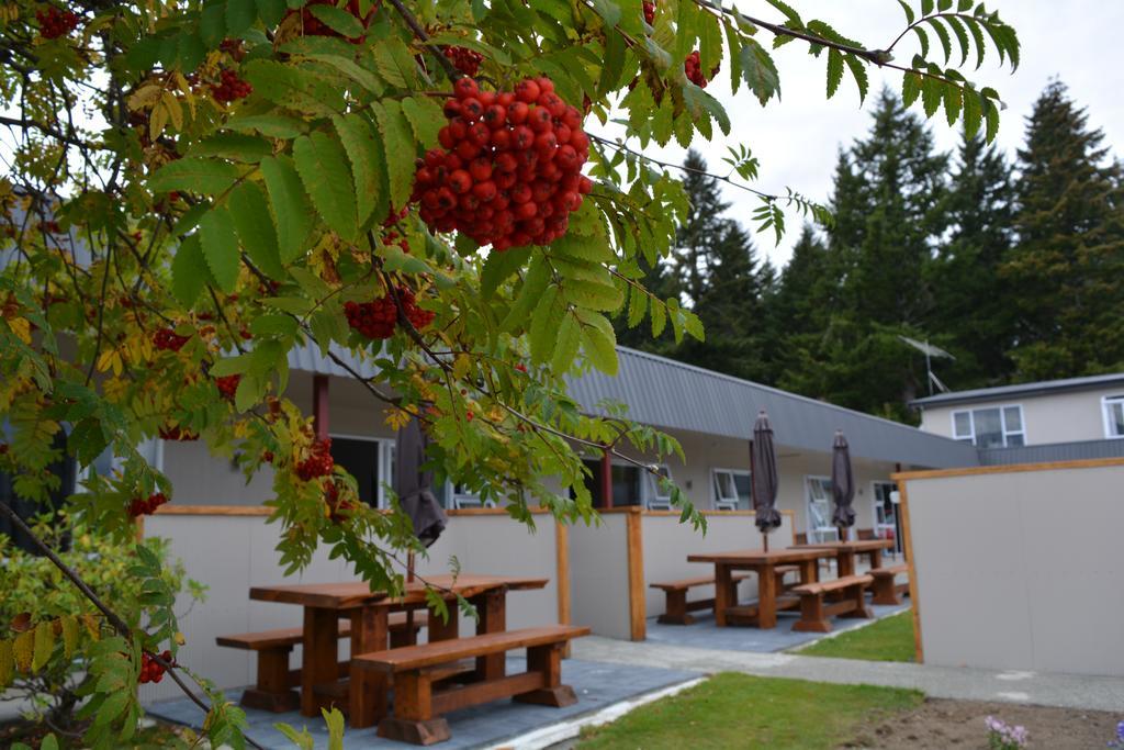 Amber Court Motel Те Анау Екстериор снимка