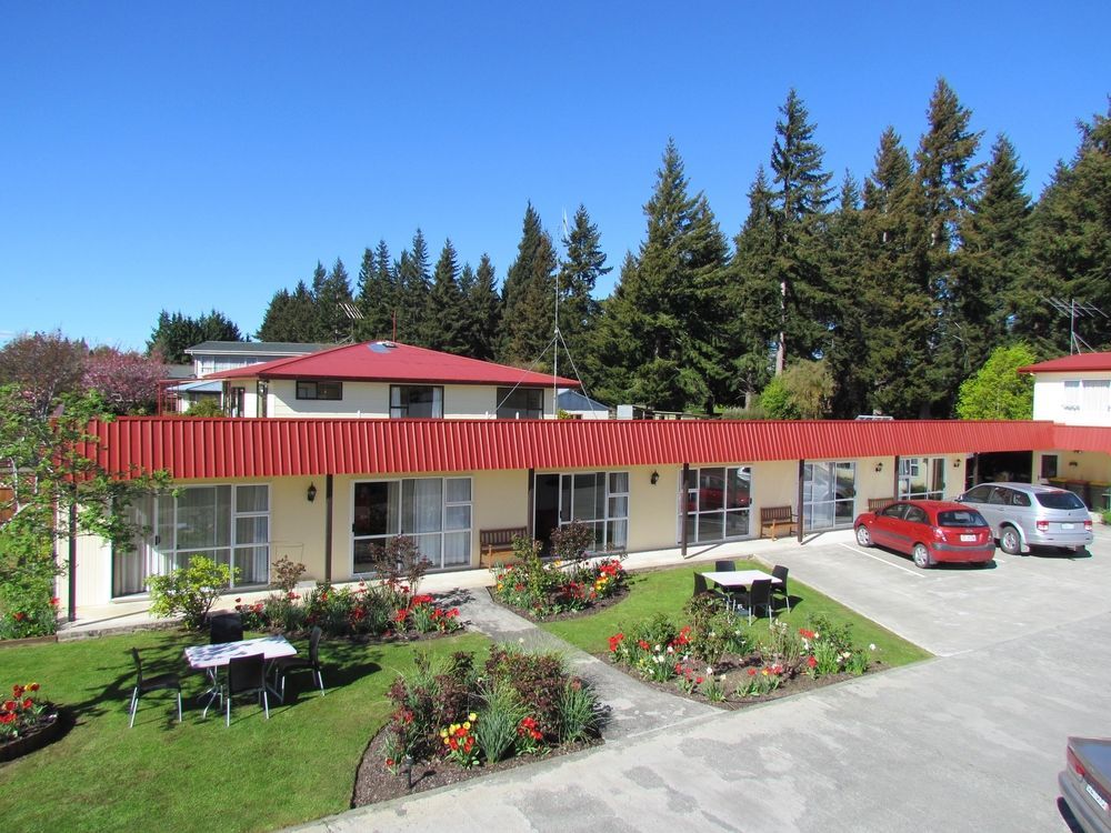 Amber Court Motel Те Анау Екстериор снимка